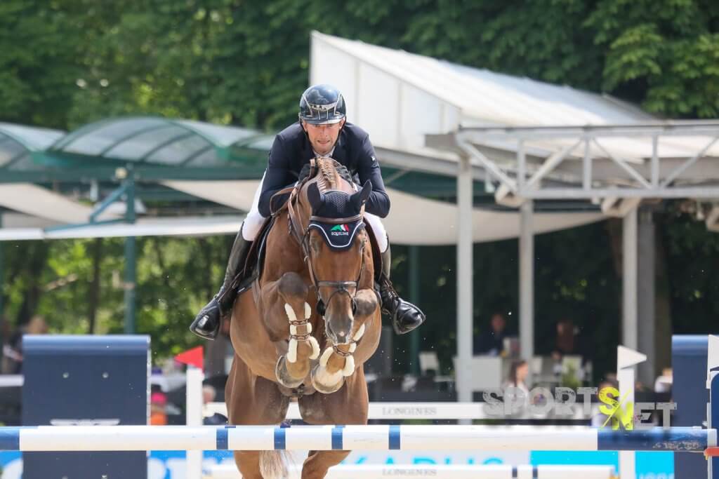 Patrick Stühlmeyer (GER) mit Drako de Maugre im Preis des Mittelstandes präsentiert von der TRIO Lighting Group und der Drewke Baugesellschaft GmbH 1. Wertungsprüfung deutsche Meisterschaften Springreiter 2024