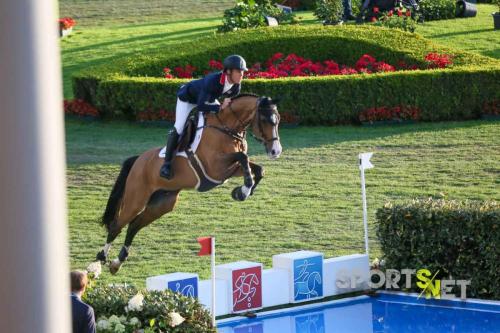 Scott Brash (GBR) mit Hello Jefferson im Mercedes Benz Nationenpreis